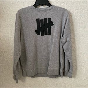 Undefeated five strike crew neck